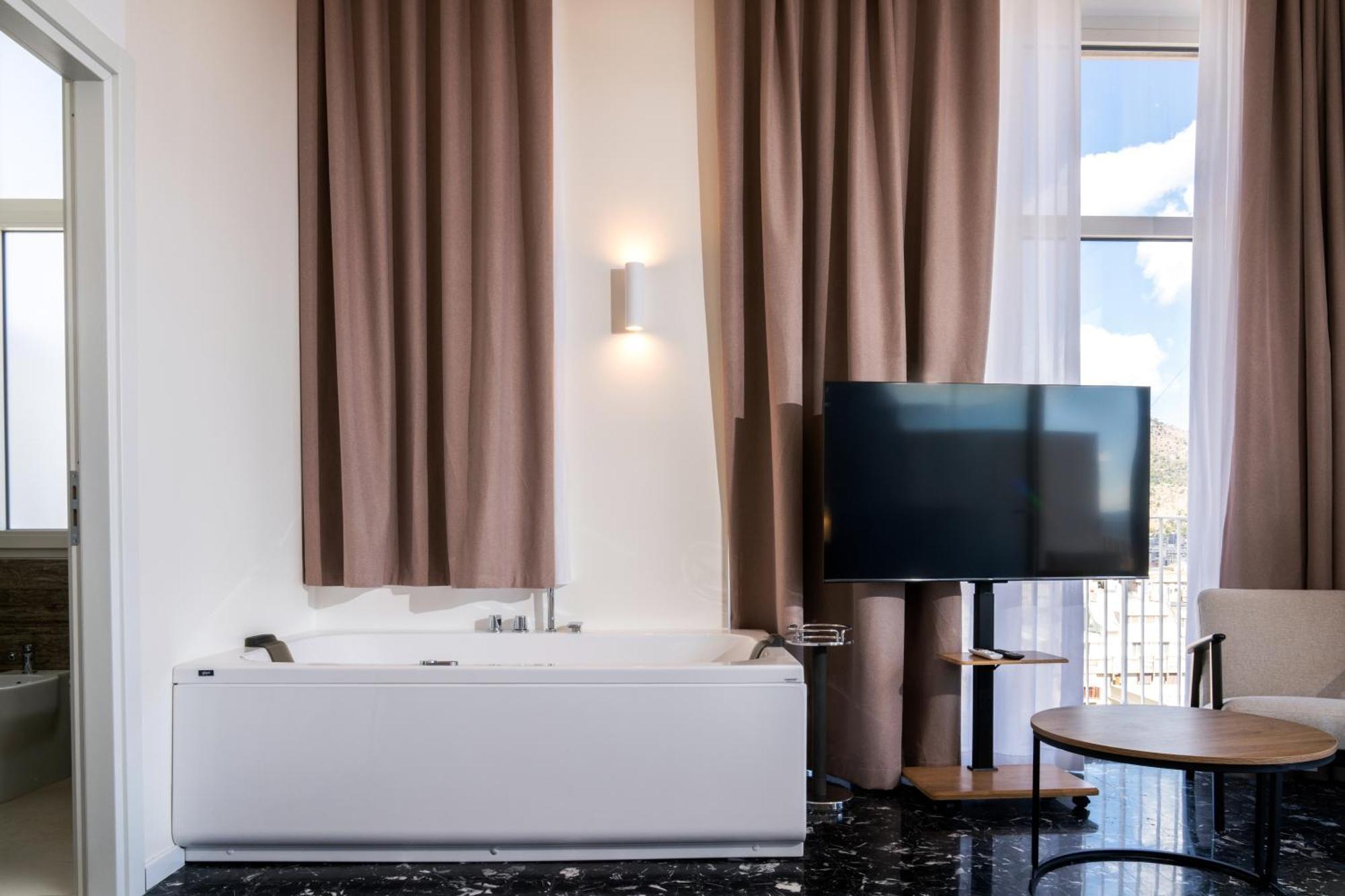 Skyline Boutique Hotel — Foto 1
